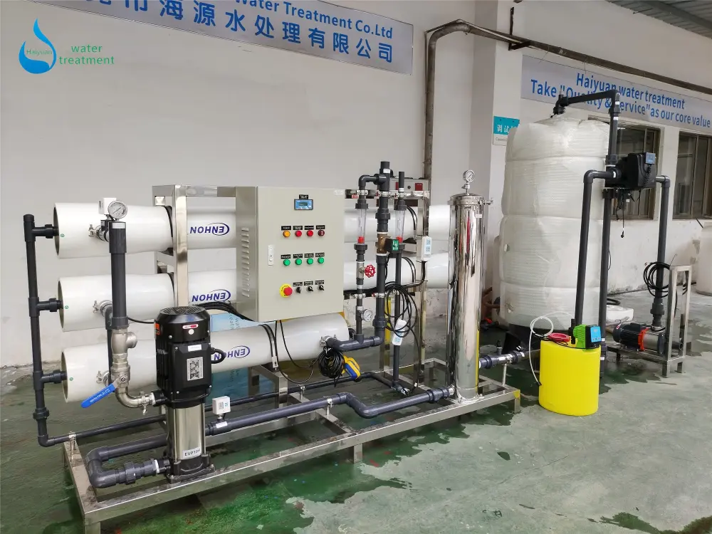 ¿Cómo proporciona agua potable un sistema de tratamiento de agua por ósmosis inversa?